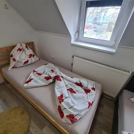 アパート Tom Apartmans *