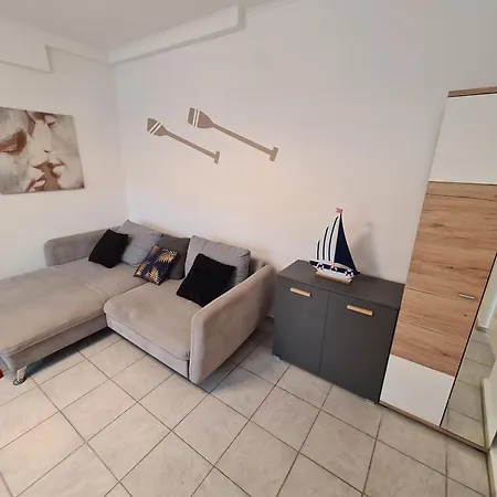 Tom Apartmans