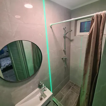 Tom Apartmans アパート *