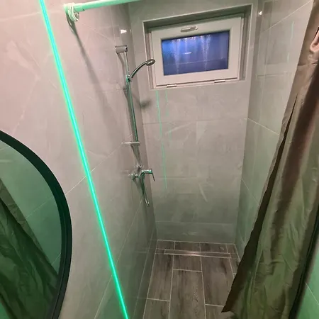 アパート Tom Apartmans