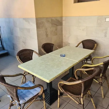 Tom Apartmans シオーフォク