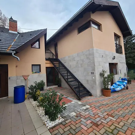 アパート Tom Apartmans *